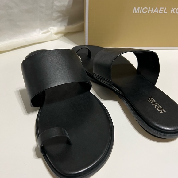 MICHAEL Michael Kors Women's August Toe Ring Slide Sandals Size 7 - Picture 7 of 14